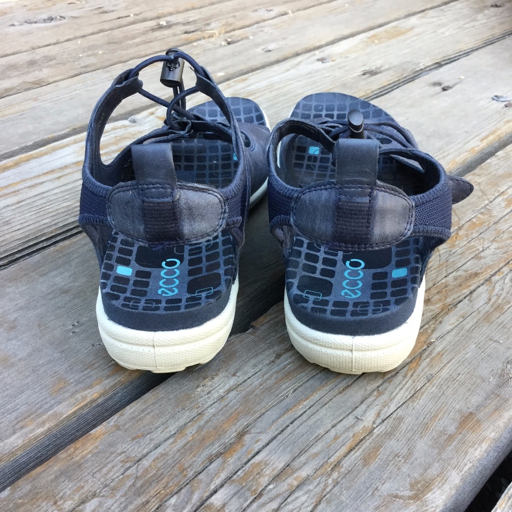 ecco bluma toggle sandal